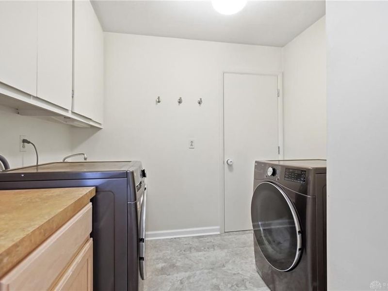 2469 Banyon Drive, Beavercreek, OH 45431 Photo 27