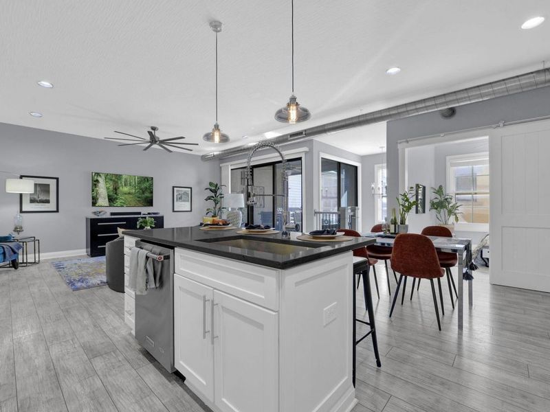 58 E Hubbard Avenue, Unit C, Columbus, OH 43215 Photo 8