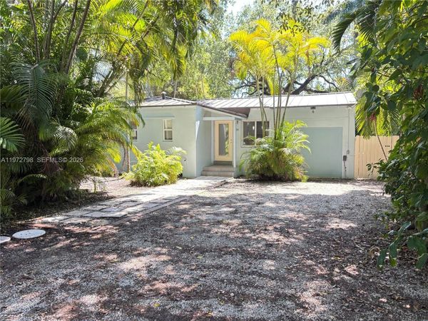 330 NE 86 St, El Portal, FL 33138