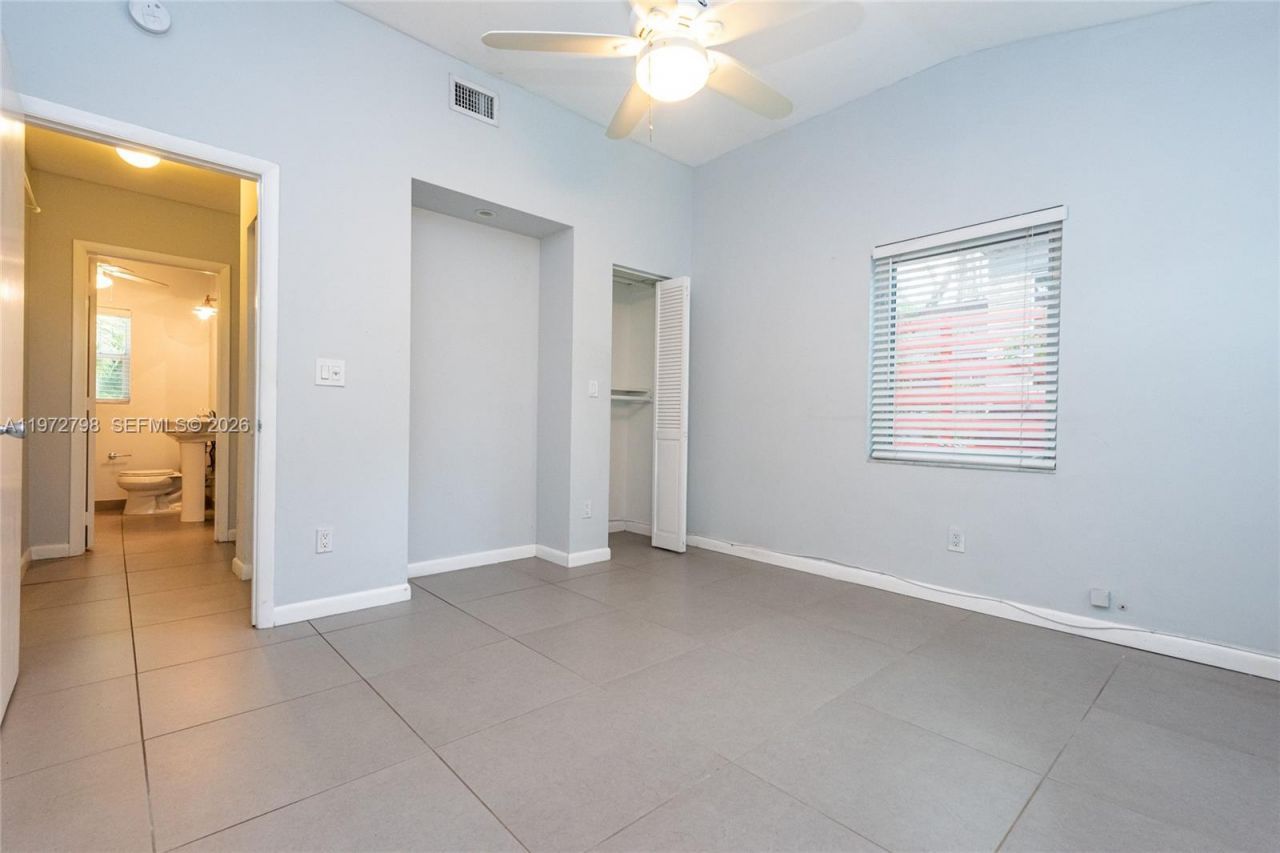 330 NE 86 St, El Portal, FL 33138 Photo