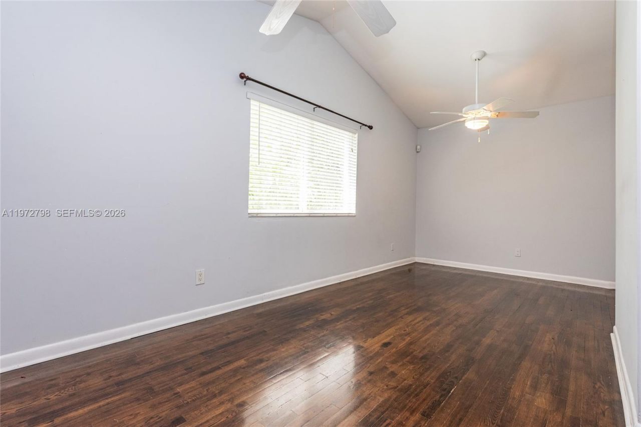 330 NE 86 St, El Portal, FL 33138 Photo