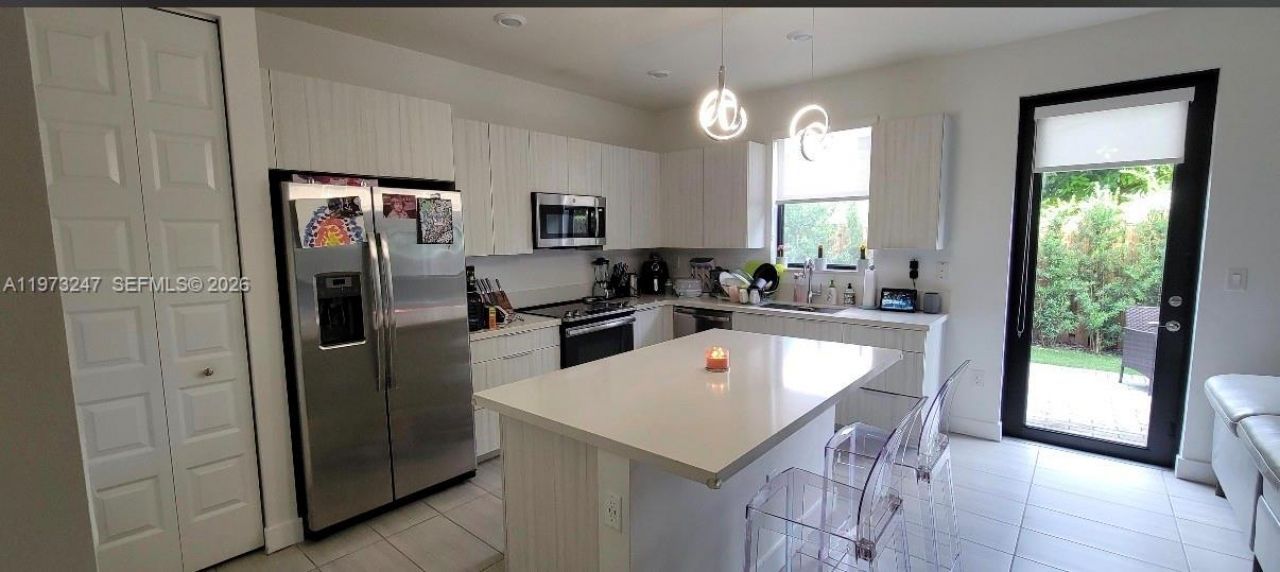 10521 NW 81st Ter, Doral, FL 33178 Photo