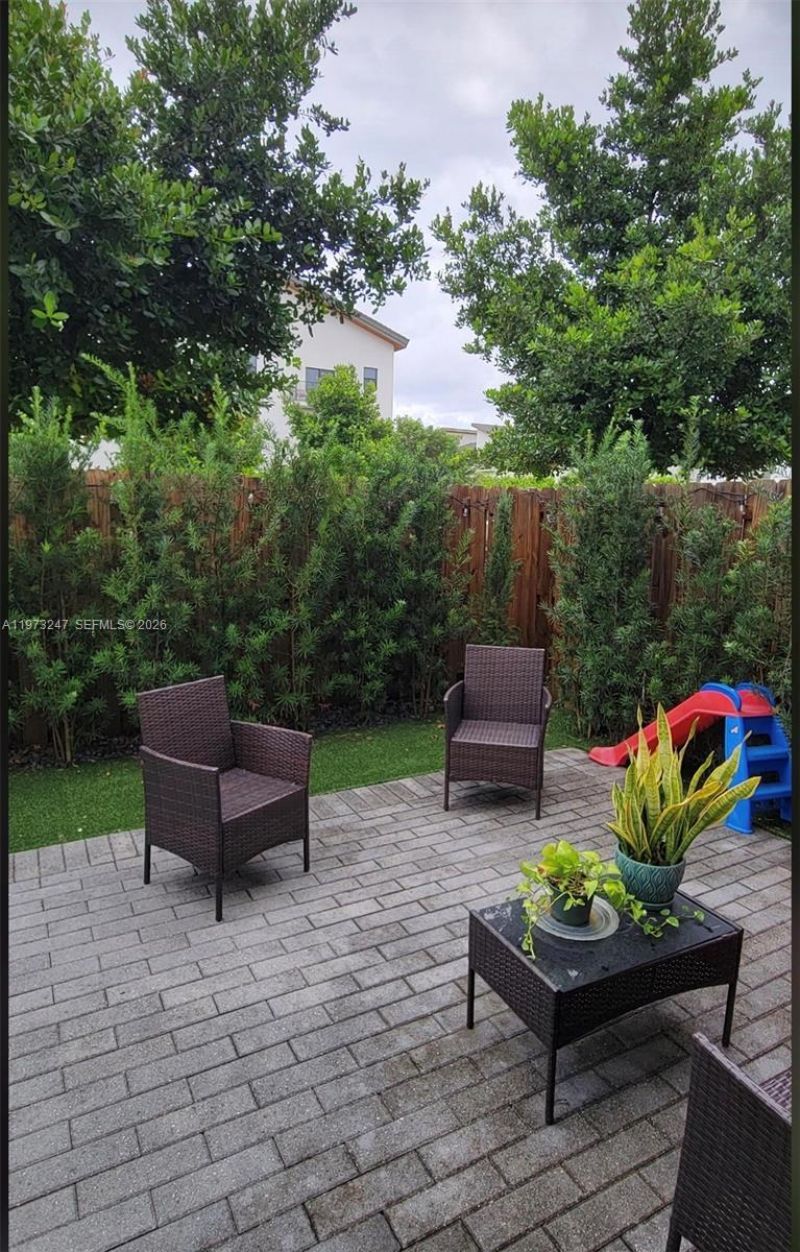 10521 NW 81st Ter, Doral, FL 33178 Photo