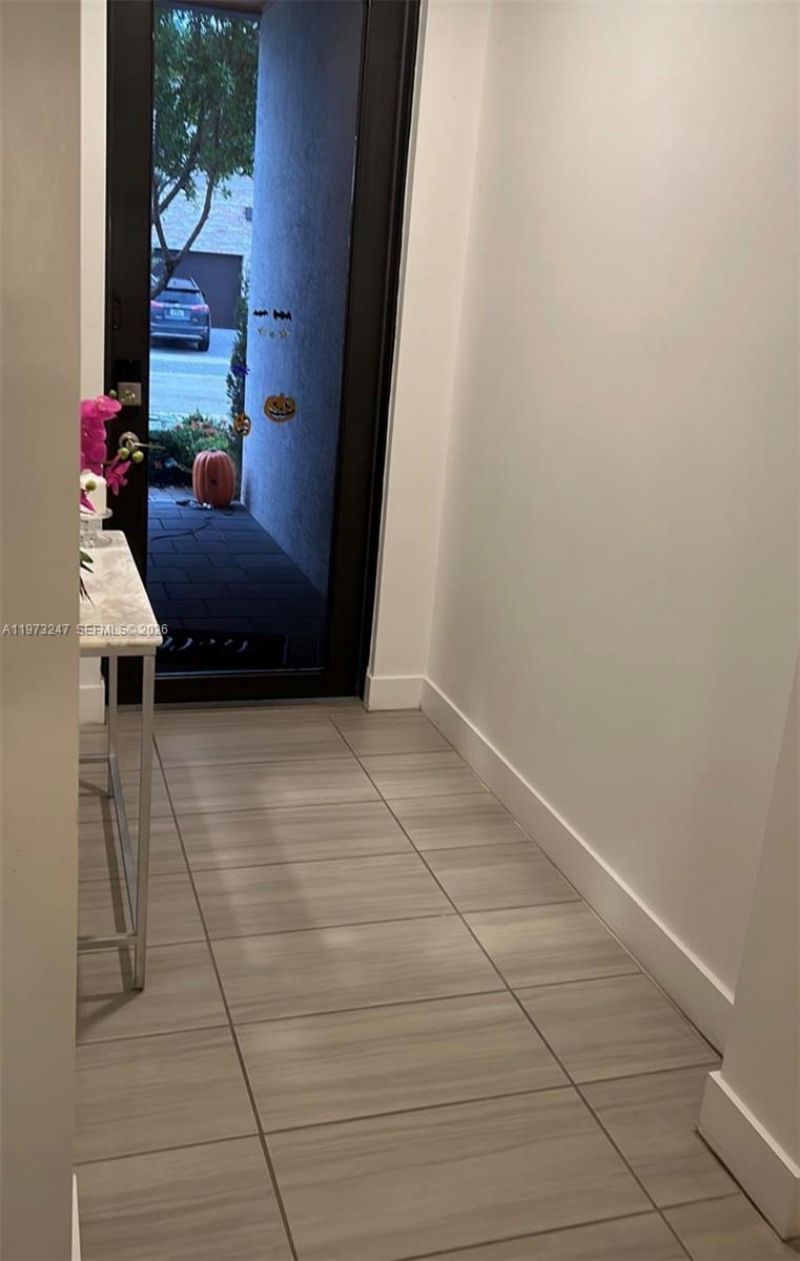 10521 NW 81st Ter, Doral, FL 33178 Photo