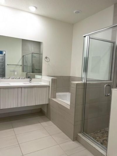 10521 NW 81st Ter , Doral, FL 33178 Photo