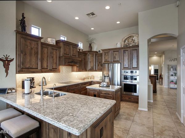 14211 N HONEYSUCKLE Drive, Fountain Hills, AZ 85268