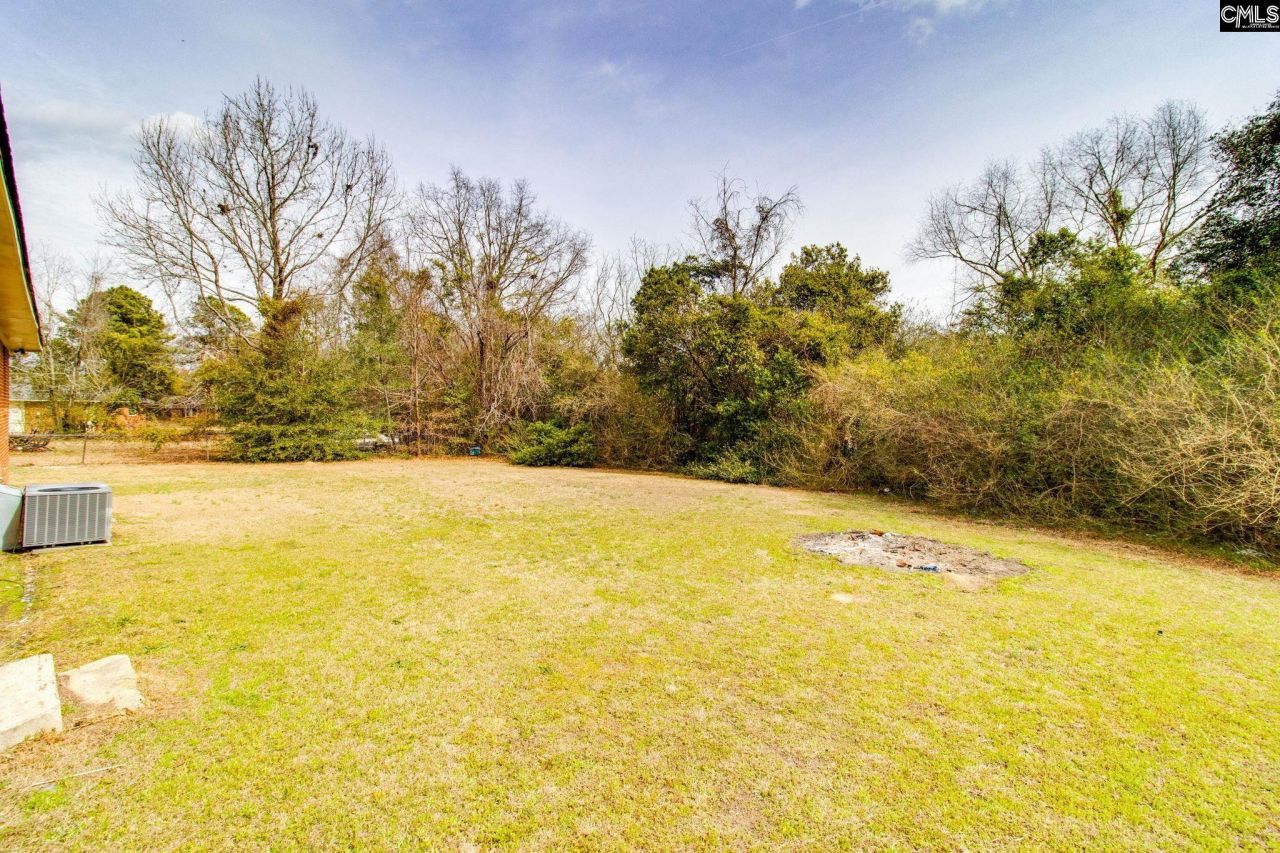 505 Eastwood Circle  Photo 14