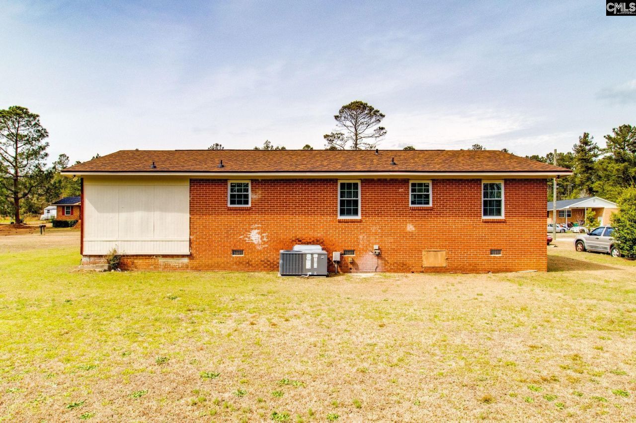 505 Eastwood Circle  Photo 15