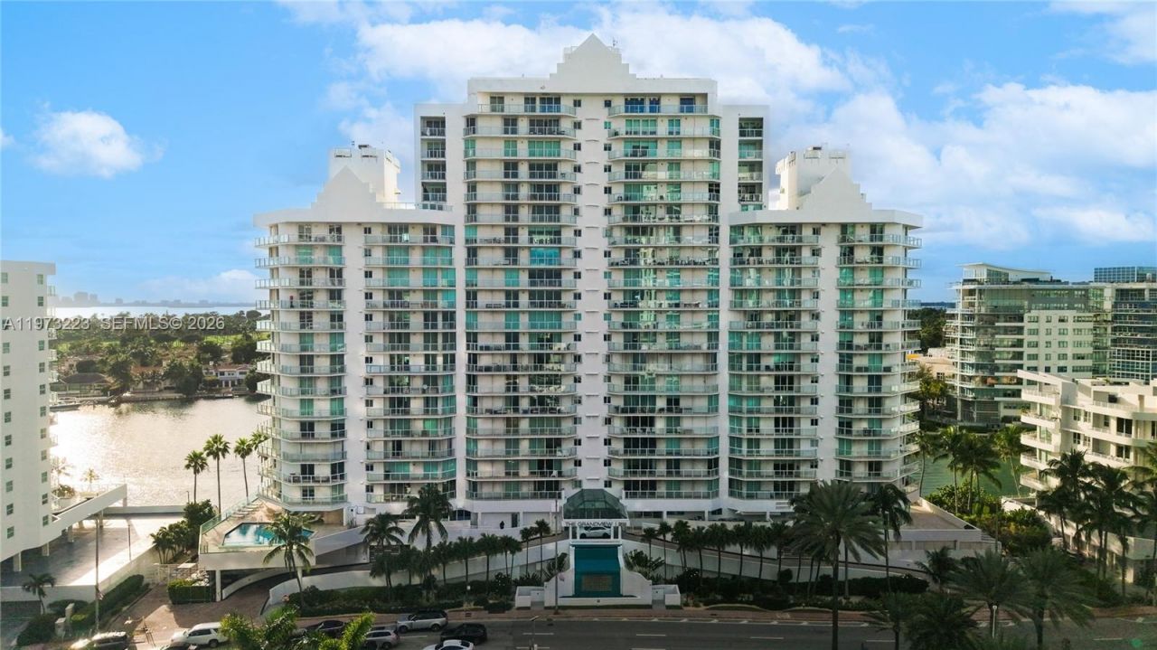 5900 Collins Ave, Unit 508, Miami Beach, FL 33140 Photo