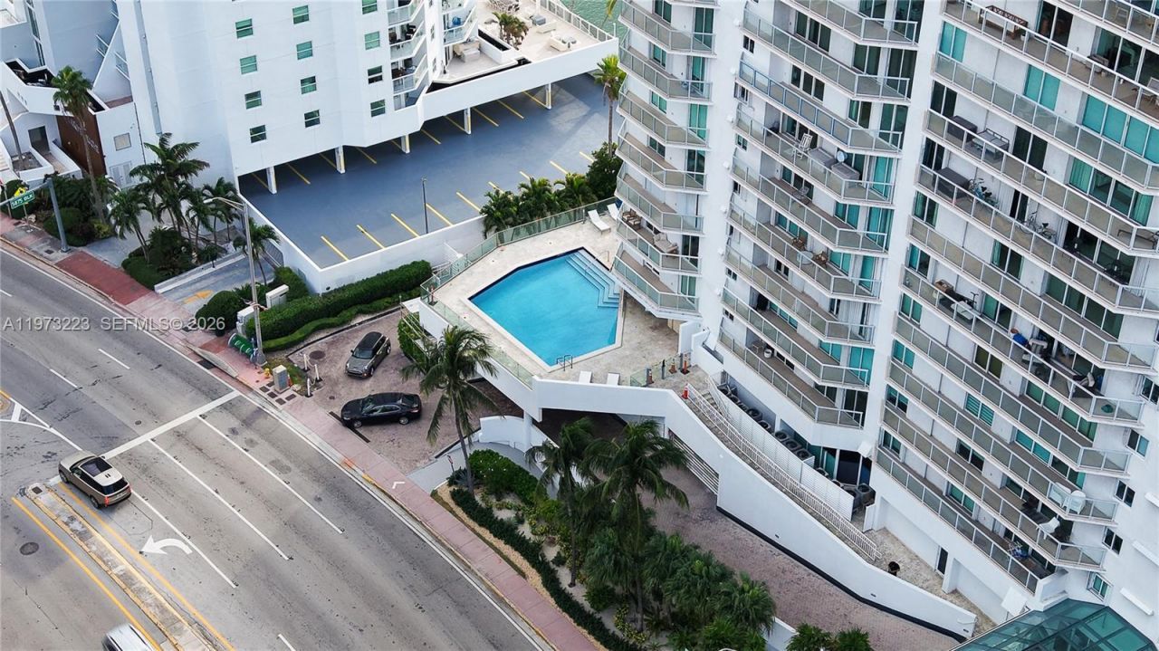 5900 Collins Ave, Unit 508, Miami Beach, FL 33140 Photo