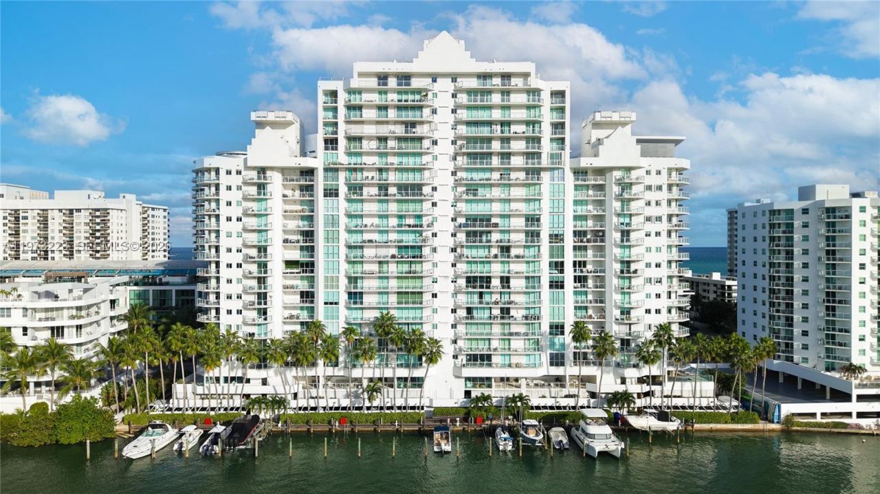 5900 Collins Ave, Unit 508, Miami Beach, FL 33140 Photo