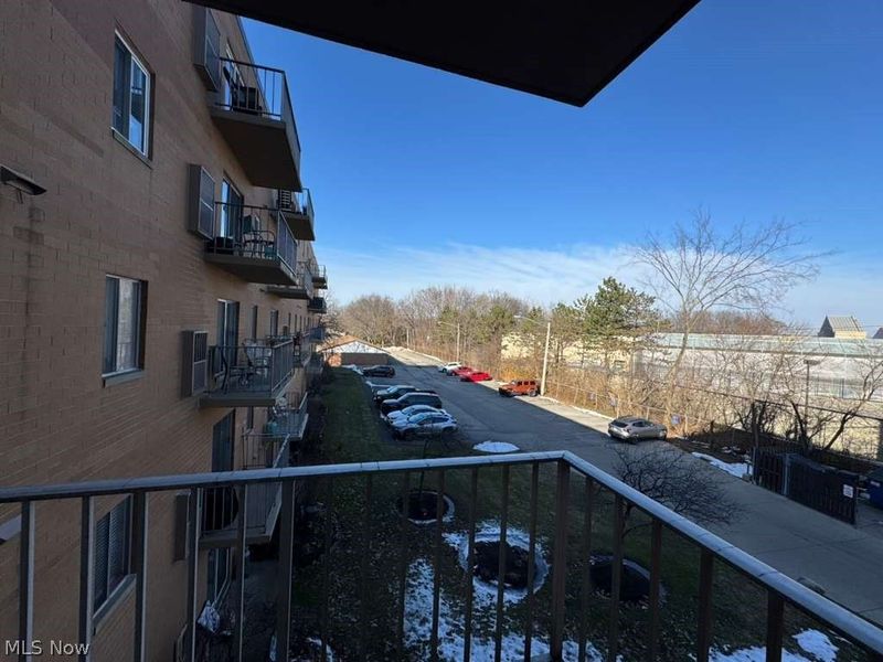 3675 Clague Road, Unit 302, North Olmsted, OH 44070 Photo 7