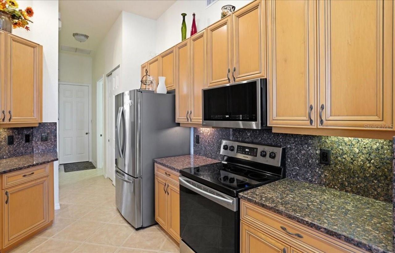 6558 41st Court E, Sarasota, FL 34243 Photo