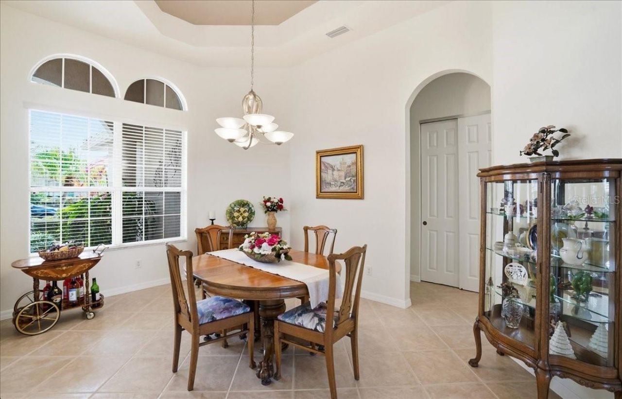 6558 41st Court E, Sarasota, FL 34243 Photo