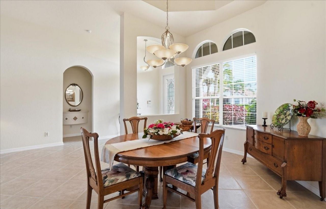 6558 41st Court E, Sarasota, FL 34243 Photo