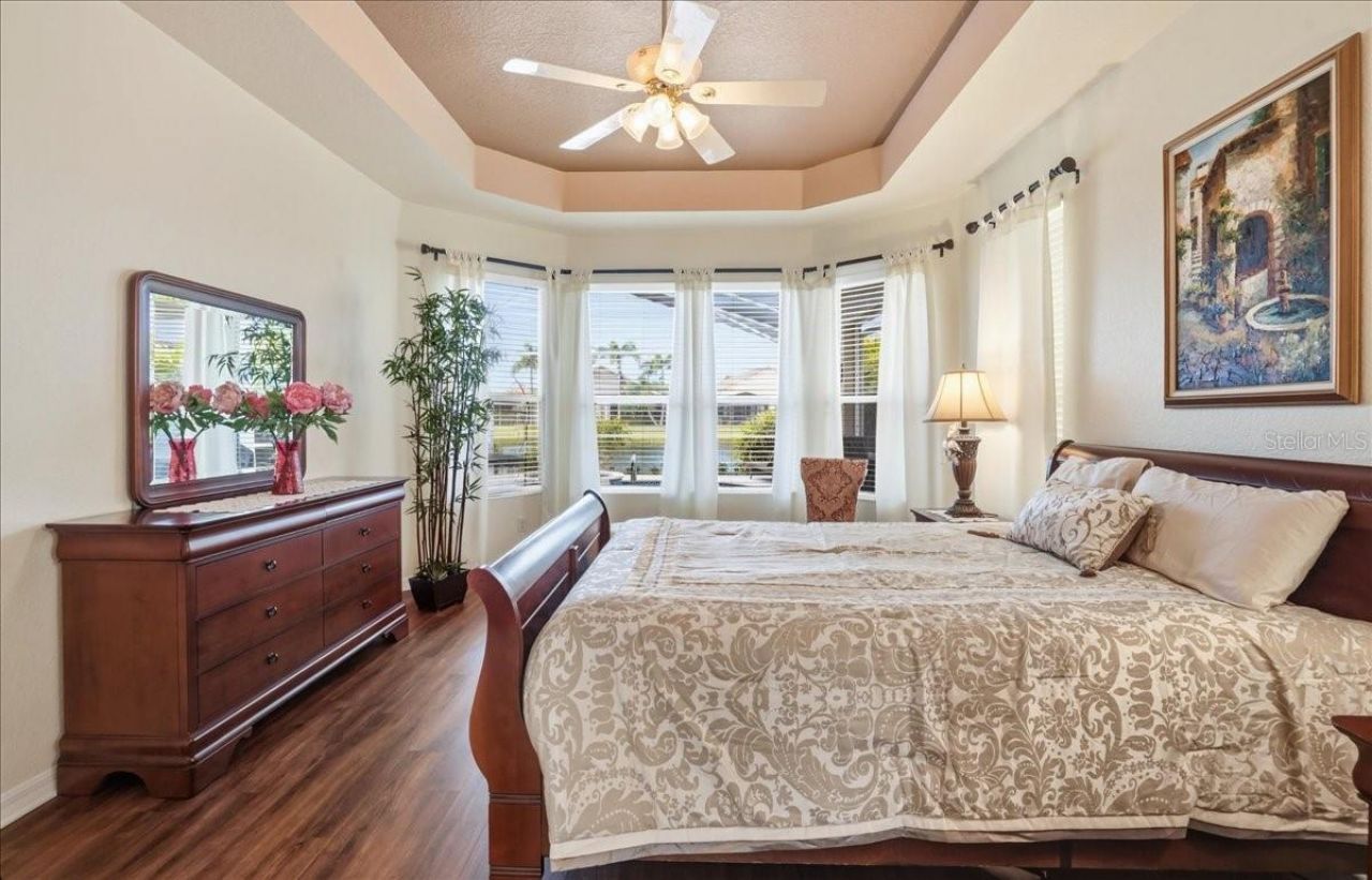 6558 41st Court E, Sarasota, FL 34243 Photo