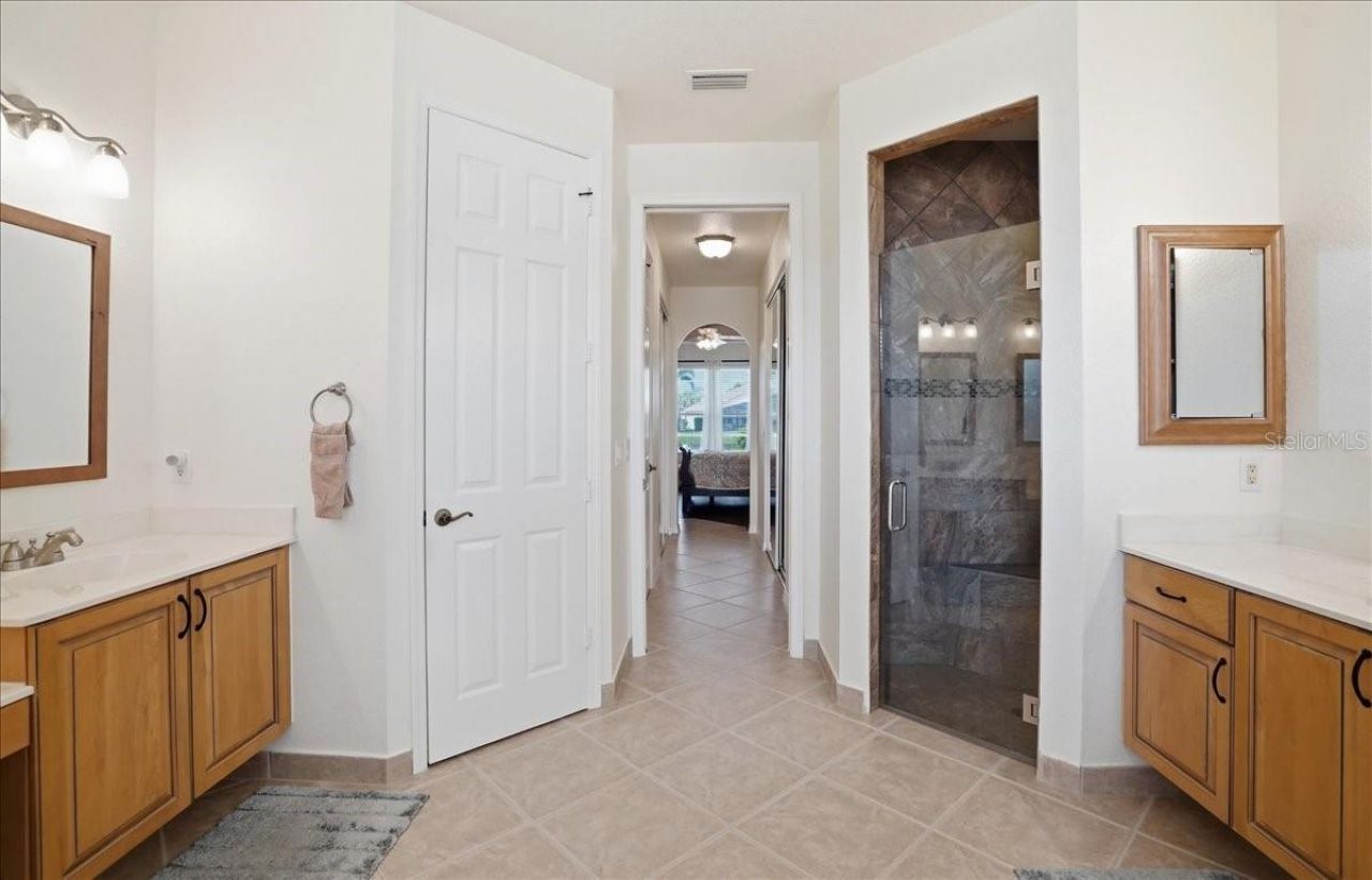 6558 41st Court E, Sarasota, FL 34243 Photo