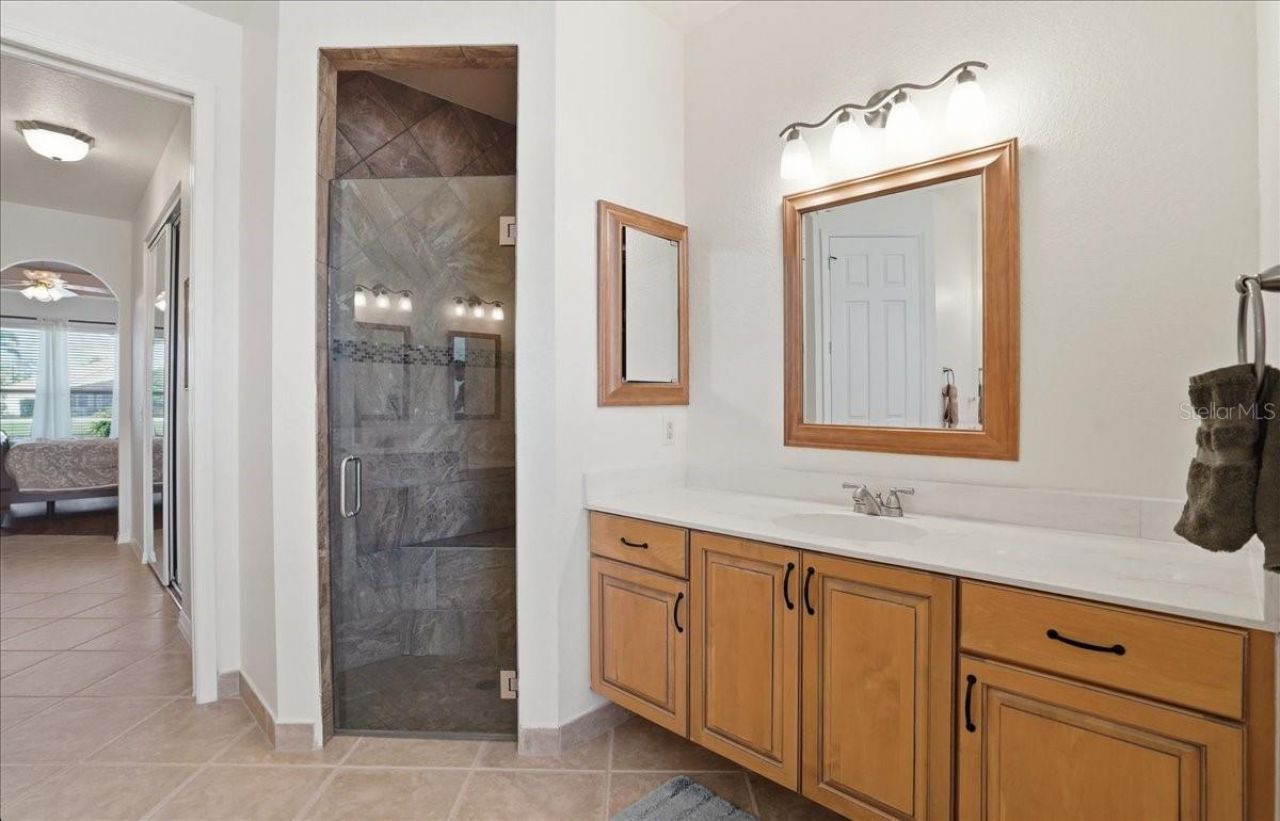 6558 41st Court E, Sarasota, FL 34243 Photo