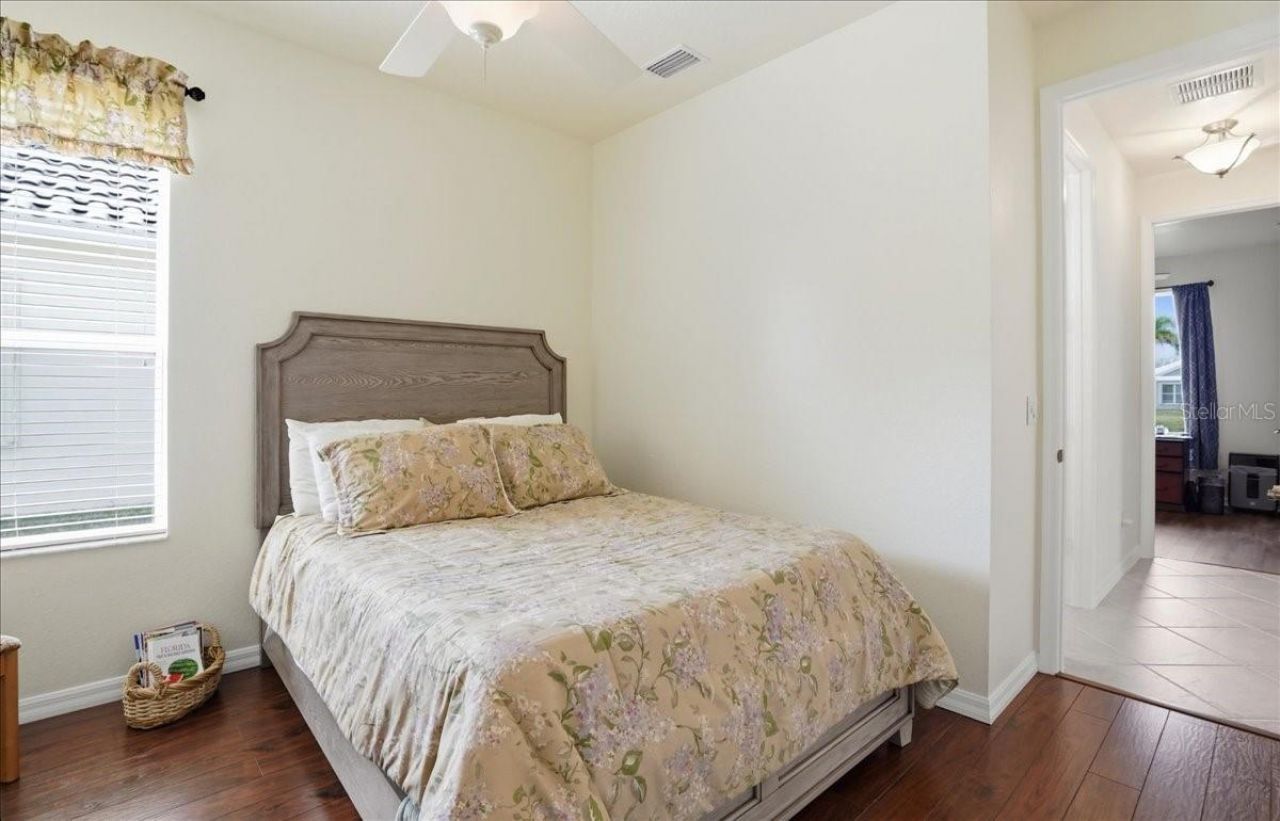 6558 41st Court E, Sarasota, FL 34243 Photo