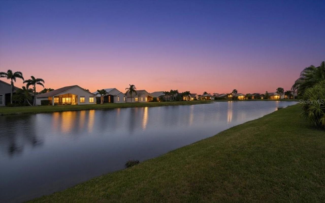 6558 41st Court E, Sarasota, FL 34243 Photo