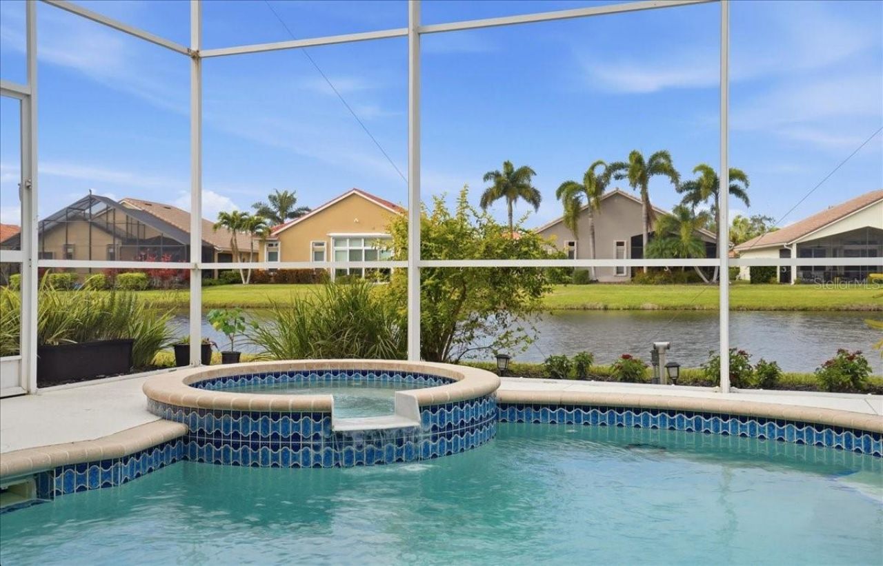 6558 41st Court E, Sarasota, FL 34243 Photo