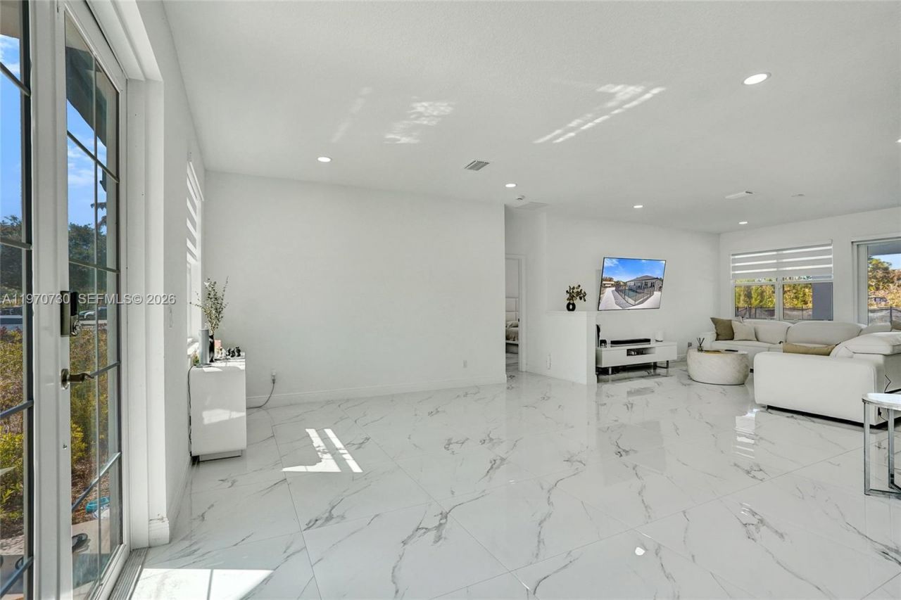 13673 N 77th Pl N , Loxahatchee, FL 33412 Photo