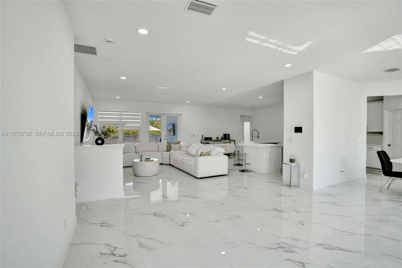 13673 N 77th Pl N , Loxahatchee, FL 33412 Photo