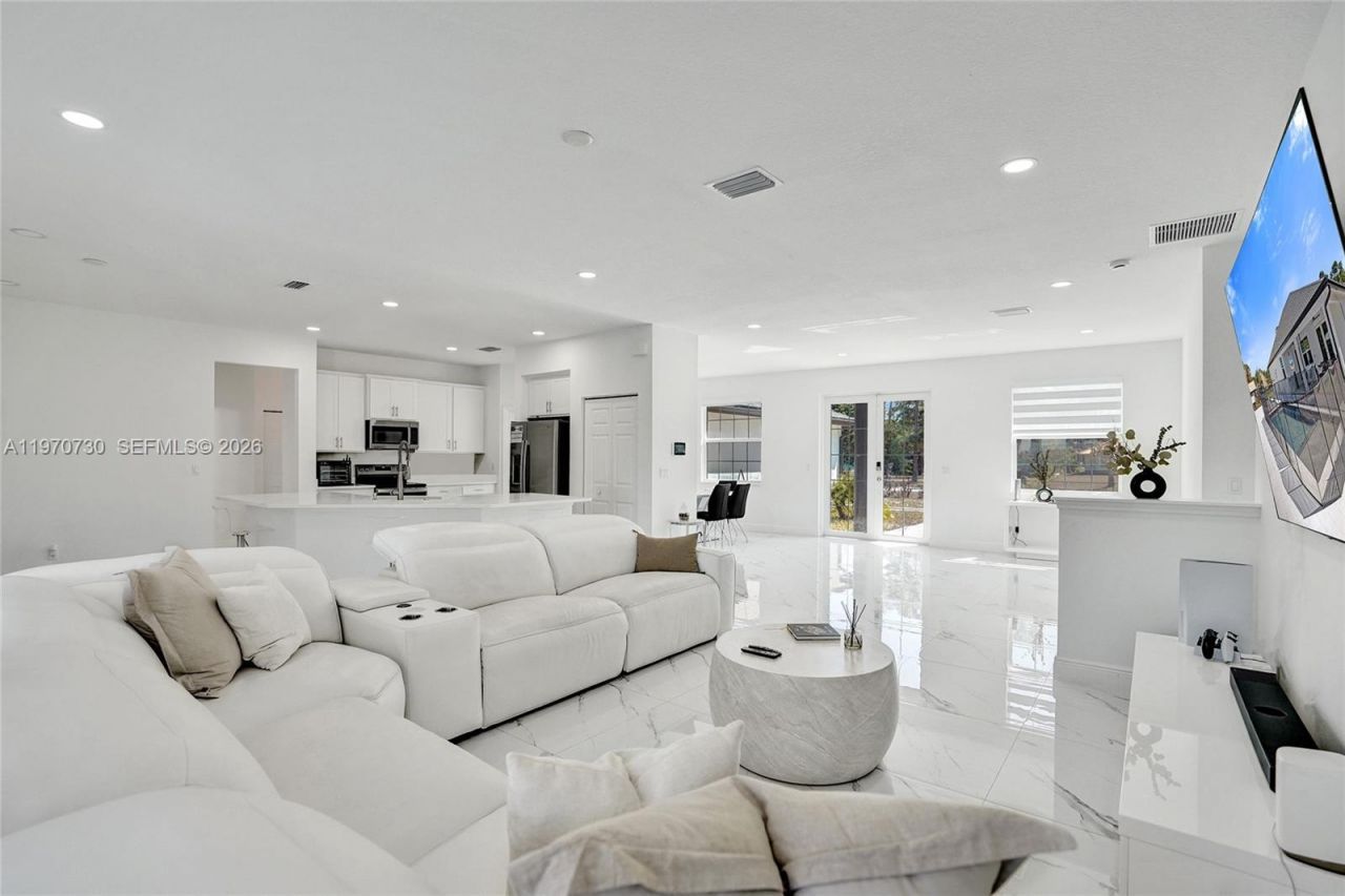 13673 N 77th Pl N , Loxahatchee, FL 33412 Photo