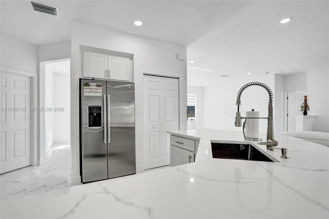 13673 N 77th Pl N , Loxahatchee, FL 33412 Photo