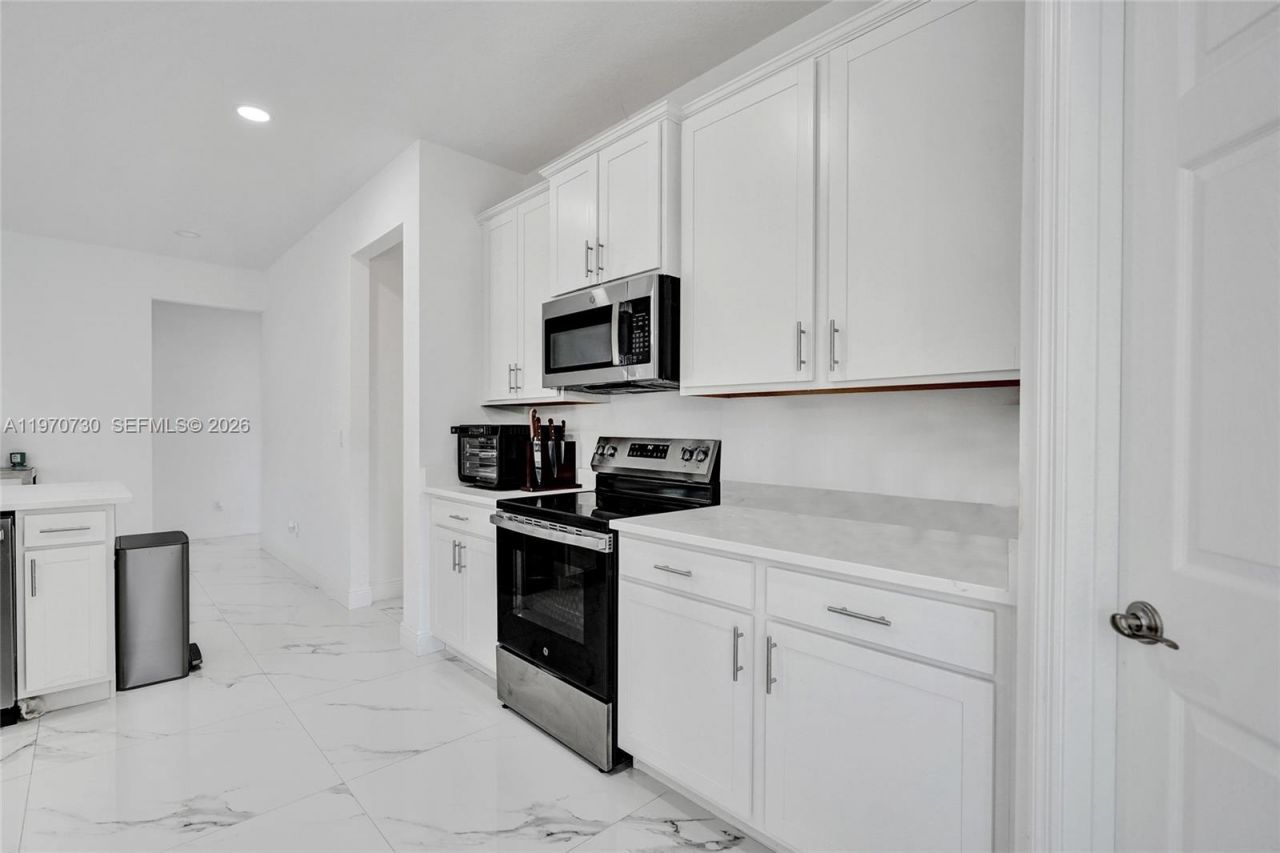 13673 N 77th Pl N , Loxahatchee, FL 33412 Photo