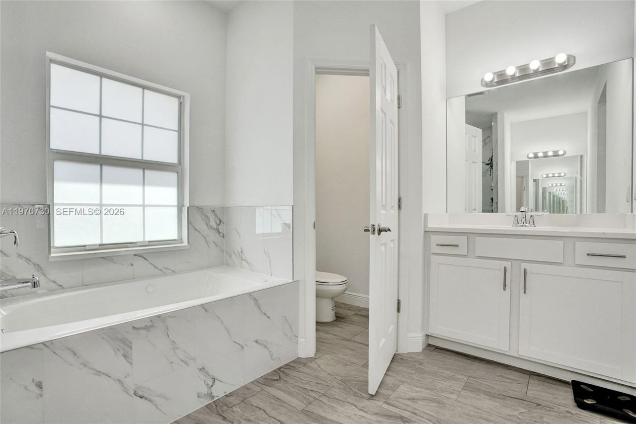 13673 N 77th Pl N , Loxahatchee, FL 33412 Photo