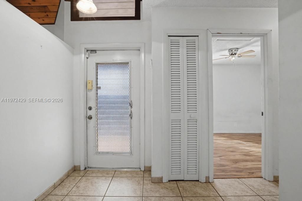 446 Briarwood Cir , Unit 1-29, Hollywood, FL 33024 Photo