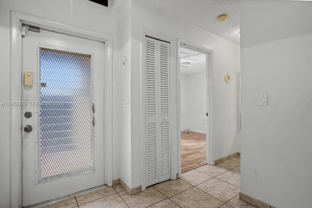 446 Briarwood Cir , Unit 1-29, Hollywood, FL 33024 Photo