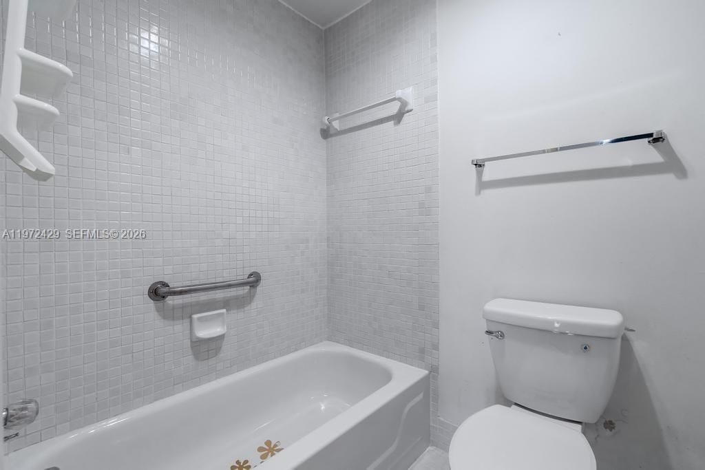 446 Briarwood Cir , Unit 1-29, Hollywood, FL 33024 Photo