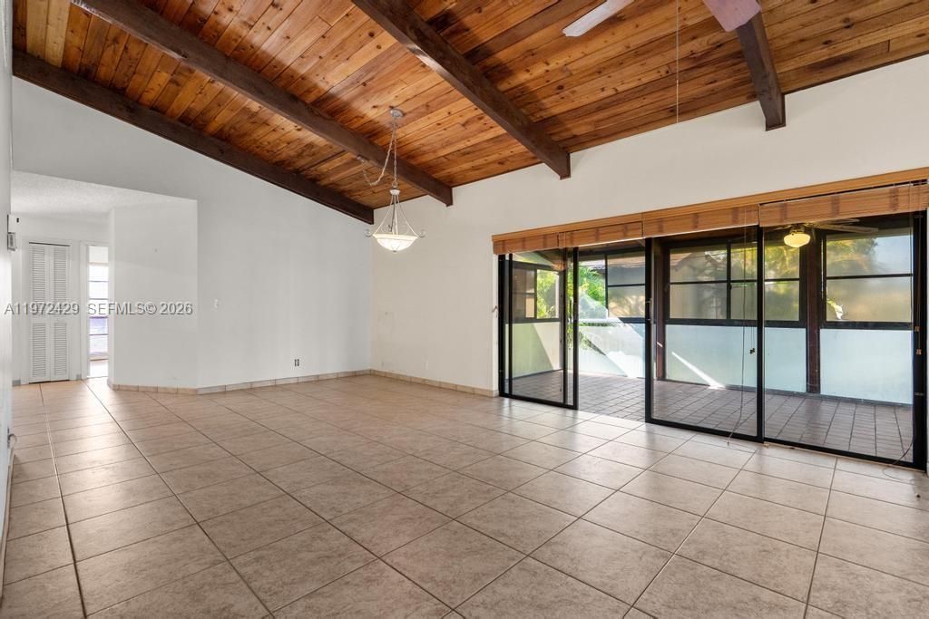 446 Briarwood Cir , Unit 1-29, Hollywood, FL 33024 Photo