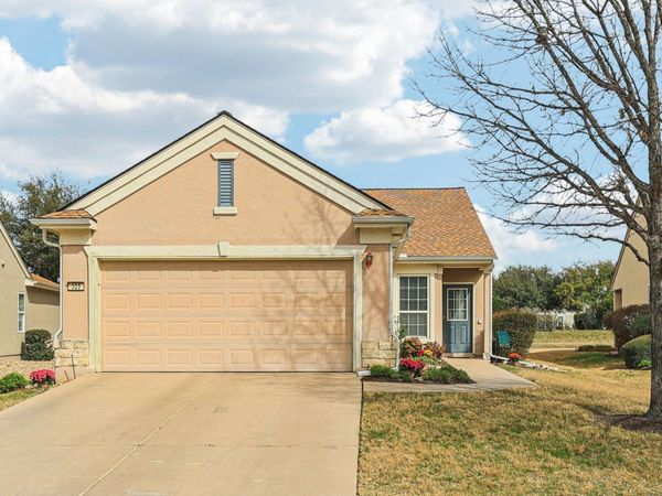 323 Crockett LOOP, Georgetown, TX 78633