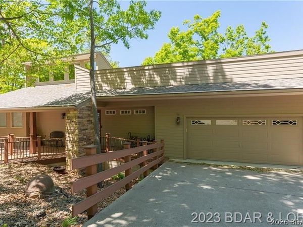 421 Staniel Cay Drive , Osage Beach, MO 65065