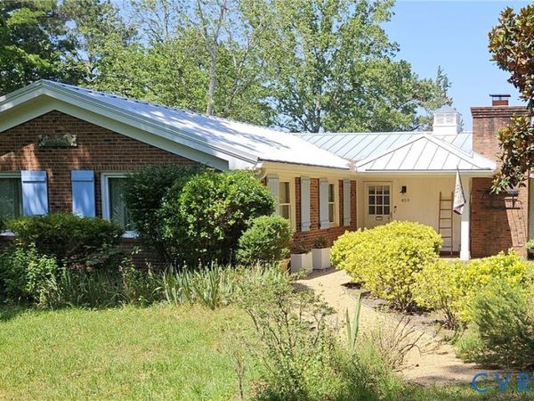 459 Willow Lane , Topping, VA 23169