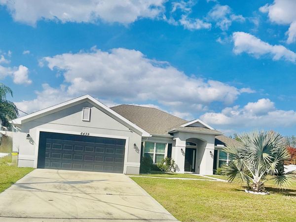 6439 NW Polly Court, Port St. Lucie, FL 34986