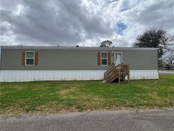 102 GIBSON Street , Raceland, LA 70394