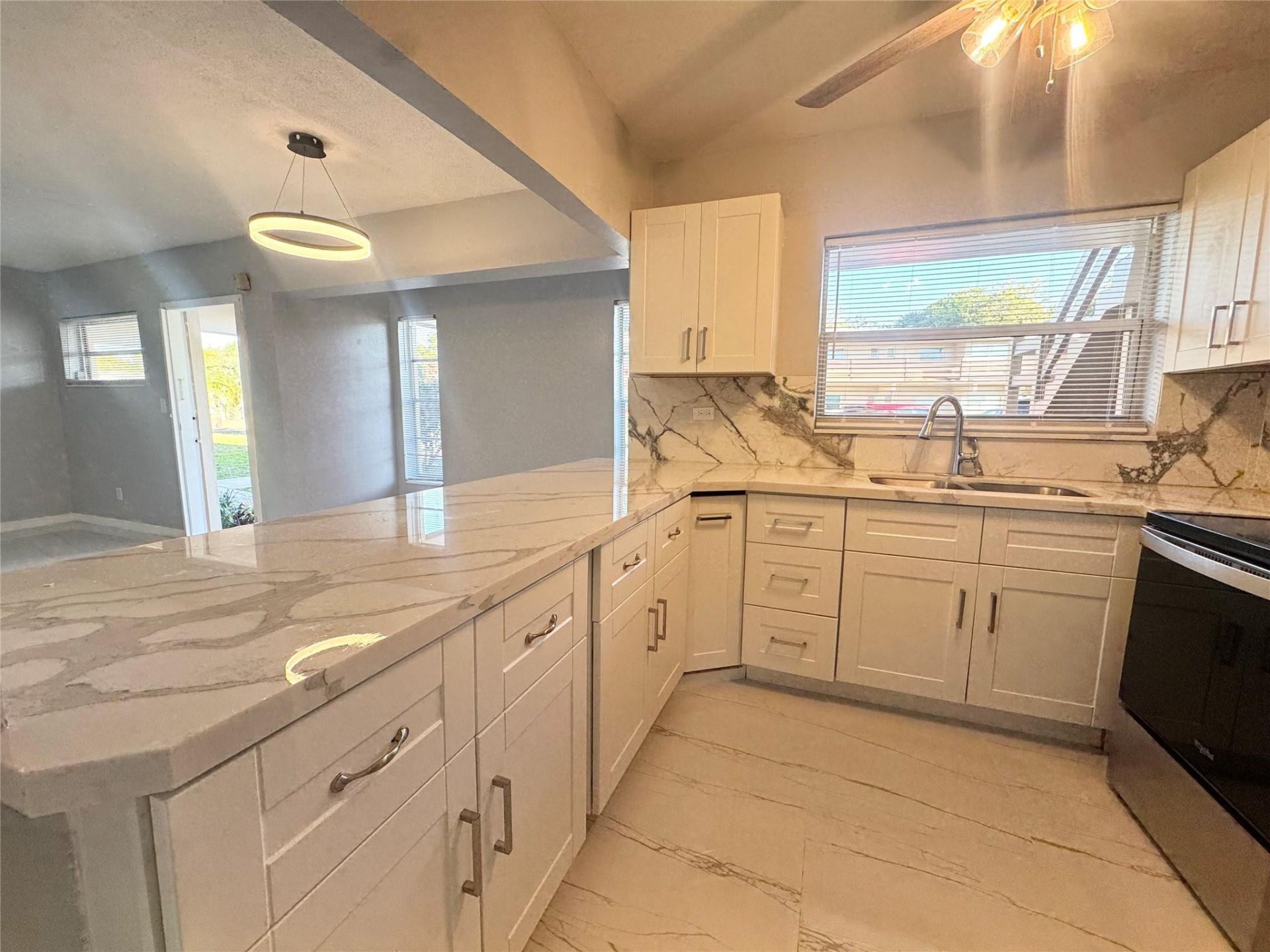 3000 NW 43rd Terrace, Unit 106, Lauderdale Lakes, FL 33313 Photo