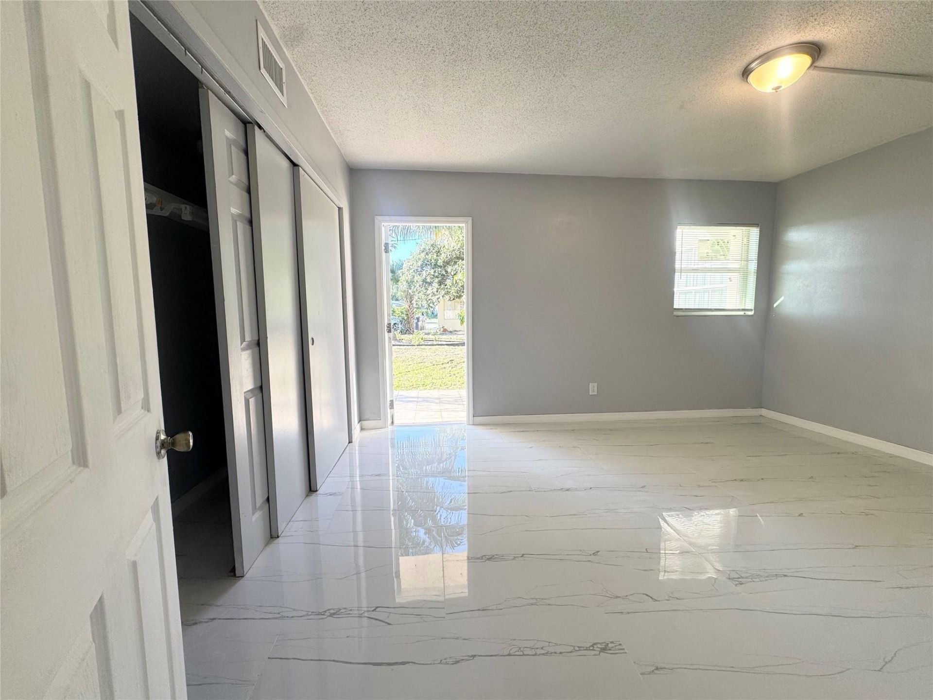 3000 NW 43rd Terrace, Unit 106, Lauderdale Lakes, FL 33313 Photo