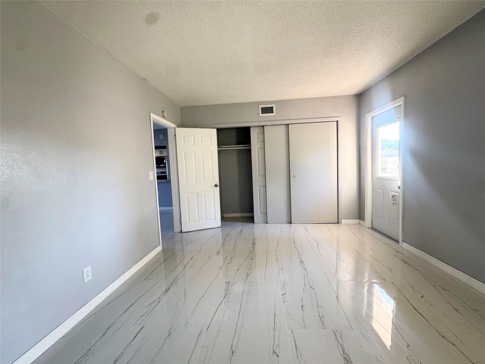 3000 NW 43rd Terrace, Unit 106, Lauderdale Lakes, FL 33313 Photo