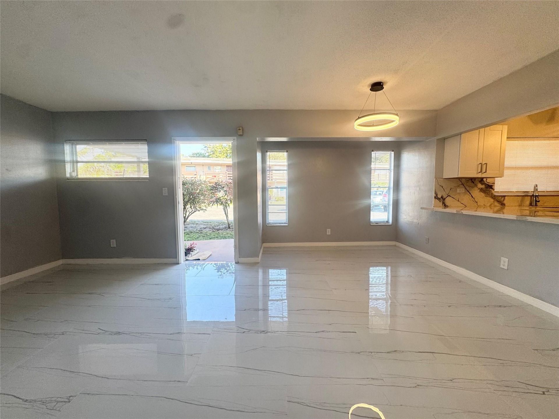 3000 NW 43rd Terrace, Unit 106, Lauderdale Lakes, FL 33313 Photo