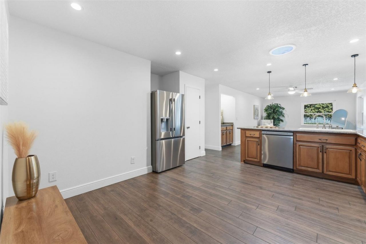 2654 Clubhouse Drive N, Clearwater, FL 33761 Photo