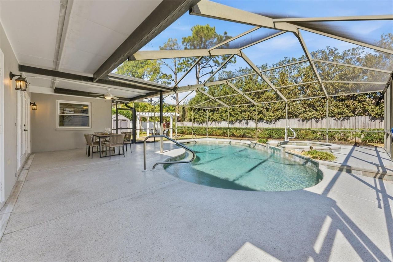 2654 Clubhouse Drive N, Clearwater, FL 33761 Photo