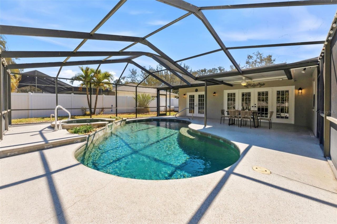 2654 Clubhouse Drive N, Clearwater, FL 33761 Photo