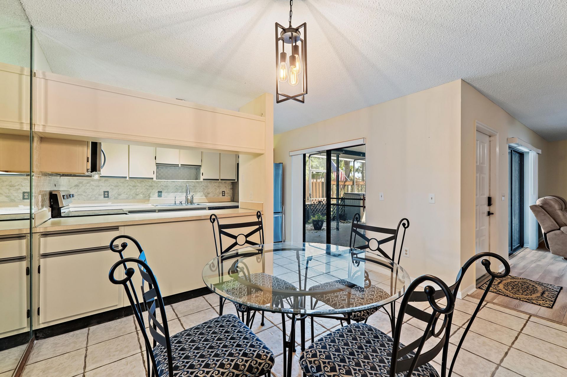 402 SE Castle Court, Port Saint Lucie, FL 34952 Photo