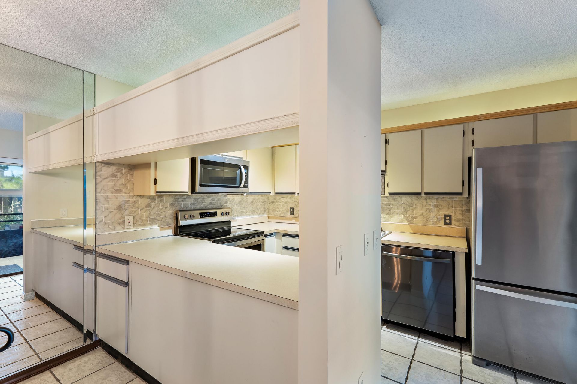 402 SE Castle Court, Port Saint Lucie, FL 34952 Photo