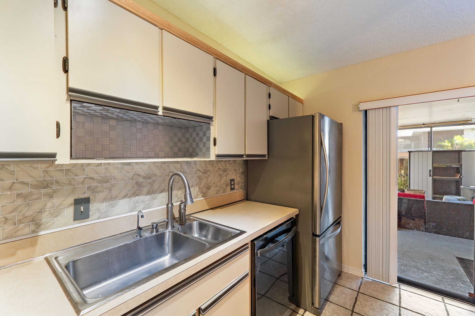 402 SE Castle Court, Port Saint Lucie, FL 34952 Photo